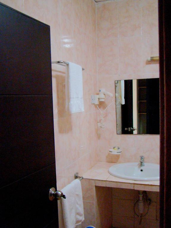 Lungi Airport Hotels Tulun Room photo